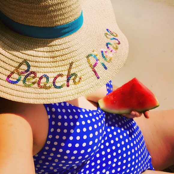 Meet your Posher, Robyn - Picture 5 of 7